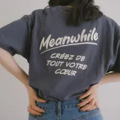 アンドミー　プリント刺繍ロゴ 半袖Tシャツ　スミクロのサムネイル