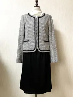 リフレクト　9号　セレモニー　黒×白系襟ツィード　ノーカラージャケット