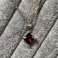 魅惑の ガーネット  シルバー925刻印 ネックレス
