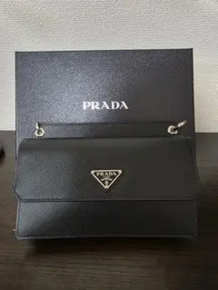 PRADA ブラック スマートフォンケース　ショルダーバッグ