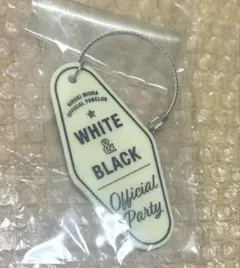 三浦宏規 White & Black キーリング