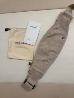 グスケット　抱っこ紐のサムネイル