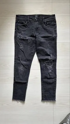 Bershka / ブラックデニム / 32 / ダメージ加工