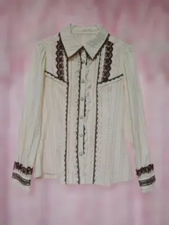 アクシーズファム　長袖　ブラウス　生成