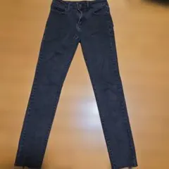 ユニクロデニムフリンジ裾 スキニ ブラック