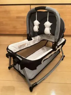 「極美品」 Baby Trend製 Rock-A-Bye Bassinetのサムネイル