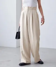 新品未使用タグ付 フォルクシー センタープレス ハイウエストスラックスパンツ S