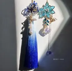 再販未定　青彼岸花と鬼灯と蓮の和風ピアス 蝶々と淡水パール、ロングタッセル付き