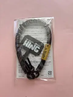 焼肉きんぐ スマホハンドストラップ 黒/赤