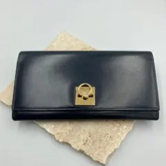 美品✨FENDIフェンディ 長財布 ピーカブー ターンロック レザー 黒