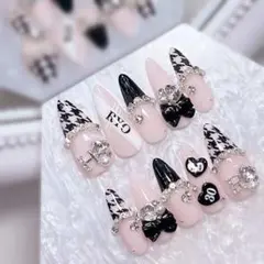 Item thumbnail for item 7e44da2b-5b60-4f08-81ac-9d34b8fd942d