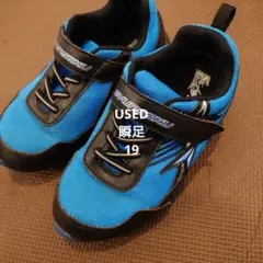 瞬足 スニーカー サイズ19 青