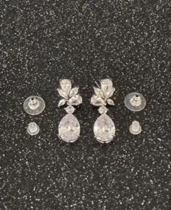 Bride me クリスタルドロップイヤリング