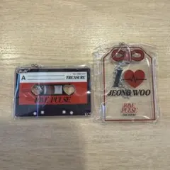 TREASURE LOVE PULSE キーホルダーセット カプセルトイ