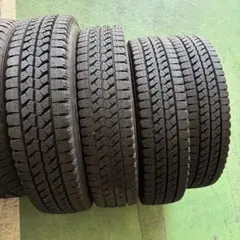 185/85R16！W979！イボ付き4本セット！LT！トラックのサムネイル