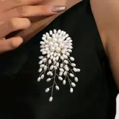 パールブローチ