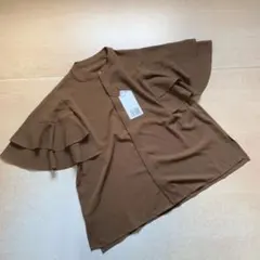 【新品】URBAN GRACE フレアスリーブブラウス Mサイズのサムネイル