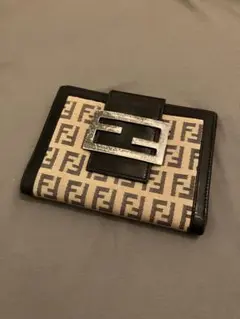 FENDI ズッカ柄 二つ折り財布のサムネイル