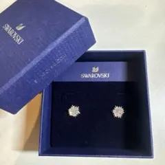 ☆SWAROVSKIスワロフスキー ピアス【片耳用】パヴェ クリアスワロ