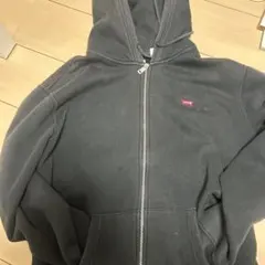 ジップパーカー
