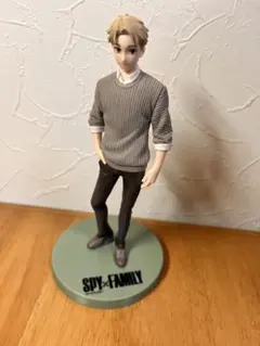 SPY×FAMILY ロイド・フォージャー フィギュア