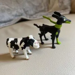 牛と犬のフィギュアセット