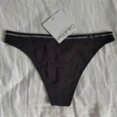 Calvin Klein 黒 Tバック