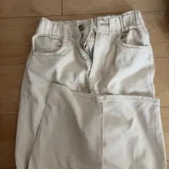 デニムパンツのサムネイル