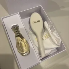 Dior ノベルティ シャドールヘアミスト ヘアブラシセット - メルカリ