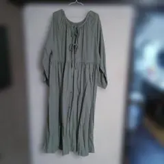 薄グリーン 長袖 リボン前後着用ロングワンピース