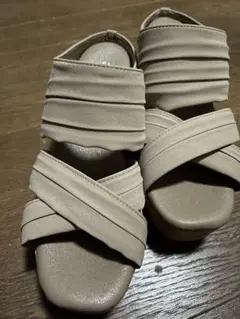 Newlyme ベージュ クロスストラップ サンダル 24.0