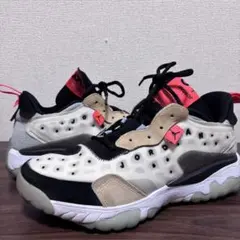 Jordan Delta 2 スニーカー