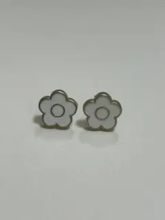 MARY QUANT ピアス