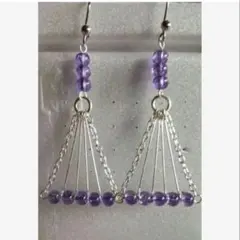 紫色ハンドメイドピアス　パープルカラーガラスビーズ　イヤリングに変更可　他色も可