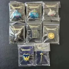 ドラゴンクエスト　ピンバッジ　4種＆ヘアゴム1種セット　ロトの剣、盾　など SQUARE ENIX - ドラゴンクエスト ピンバッジ4種＆ヘアゴム1種