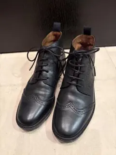 マーガレットハウエル ブラックレザーショートブーツ レースアップ ウイングチップ