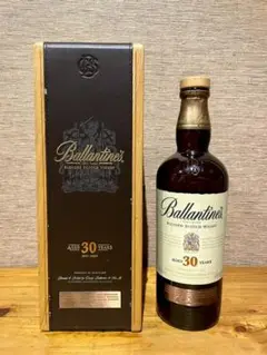Ballantine's 30年 ウイスキー 木箱入りの2本セット Amazon.co.jp: バランタイン 30年 現行ボトル 木箱入り 700ml
