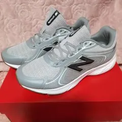 NewBalanceスニーカー