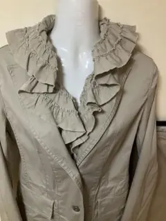 ピンクハウスのフリルジャケットのみベージュインゲボルグユニクロレストローズ