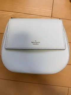 【kate spade】レザー ショルダーバッグ 斜めがけバッグのサムネイル