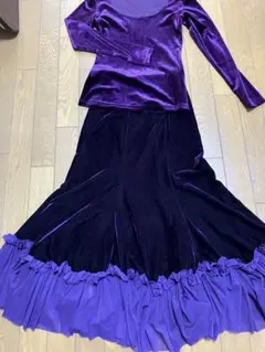 紫色ベルベットドレス フリル付き