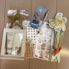 D★17点まとめ売り★ディズニーストア★ラッキーバッグ★ぬいぐるみ★パーカー ディズニーストアのラッキーバッグを12/27(土)より順次発売