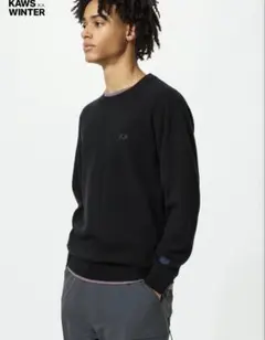 UNIQLO KAWS カシミヤクルーネックセーター