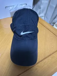 ナイキ　フェザーライトキャップ