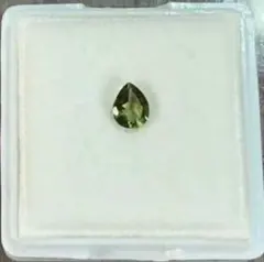 モルダバイト ビーズ・アクセサリー