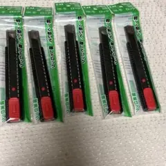 貝印カッター 職専 ロック MA-380 5本セットのサムネイル
