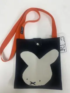 ミッフィー 70周年記念　ニットショルダーバッグ　しまむら　新品　完売品のサムネイル
