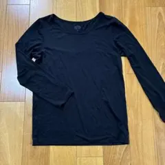 ユニクロ　HEATTECH ロングスリーブ シャツ 150