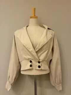 ライトベージュ クロップドジャケット