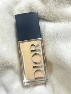 DIOR フォーエヴァー フルイド スキン グロウ 1N